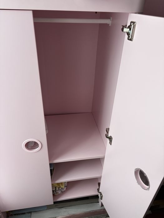 Гардероб и скрин Ikea busunge розови