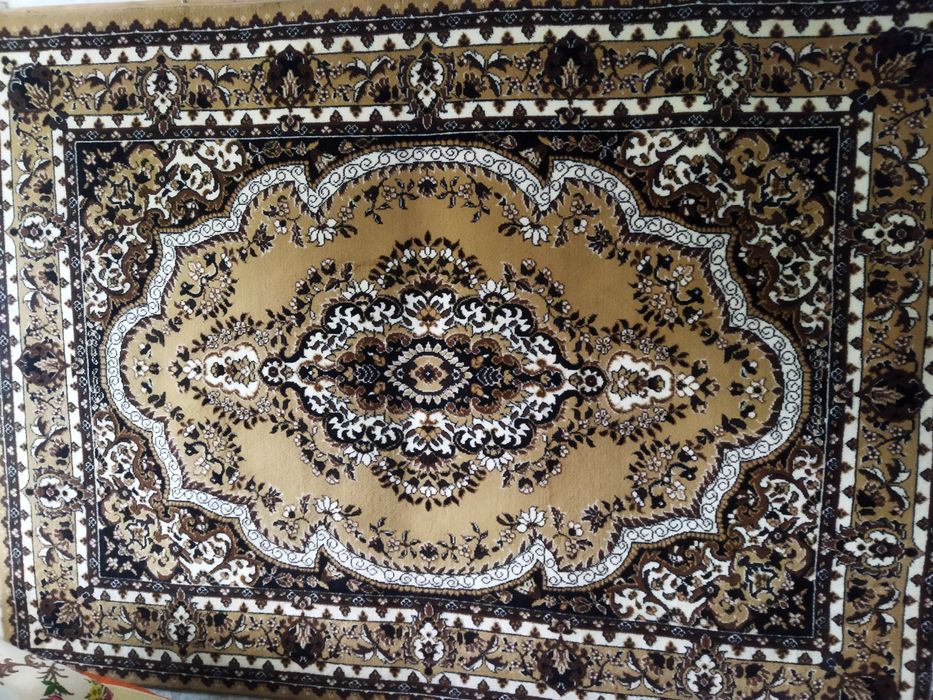 Продам ковер в отличном состоянии