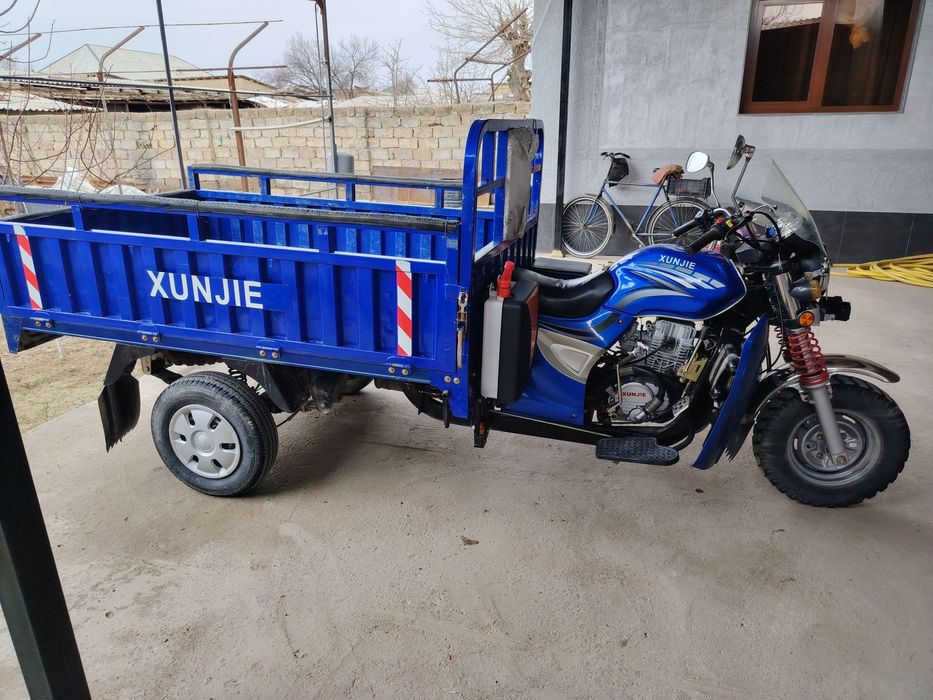 Moto XUNJIE sotiladi