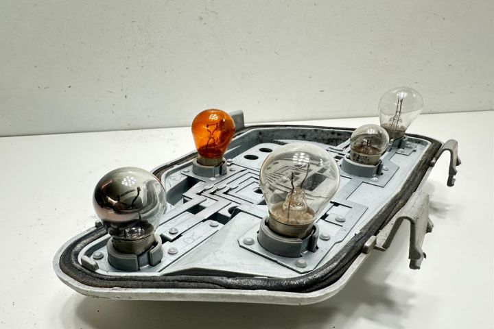 Soclu Stop Dreapta  6q6945258a Volkswagen VW Polo a 4-a generatie 9N