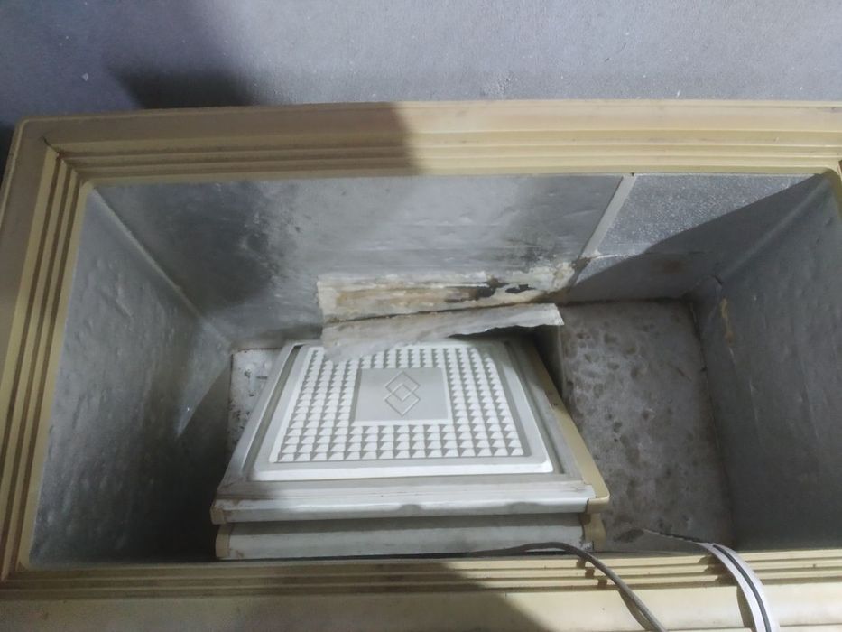 Морозилка сотилади.