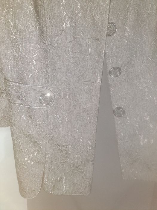 Costumas femei cu taior fusta si rochie