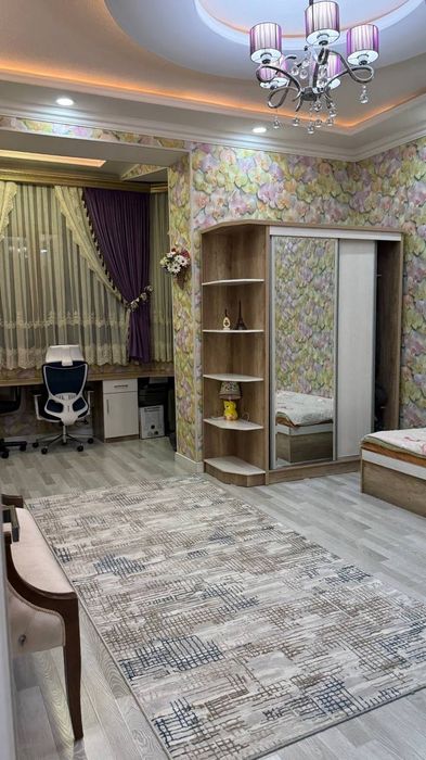 Квартира сотилади Наманган Истамбул кафеси ёнида 151 м.кв