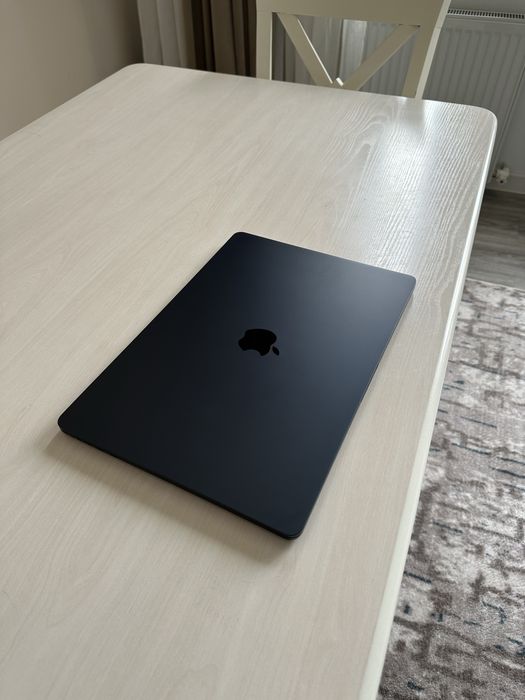 Macbook Air M2 15inch 8/256