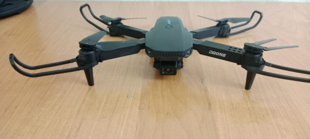 Продам квадрокоптер срочно