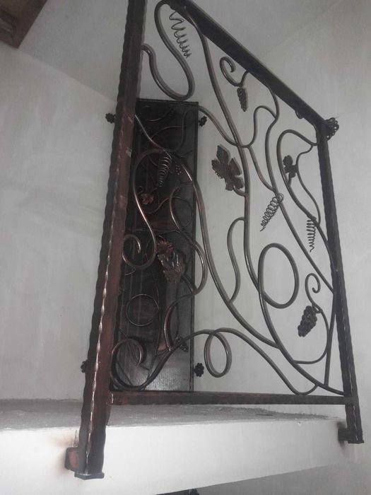 Парапети за стълбища и тераси от ковано желязо
