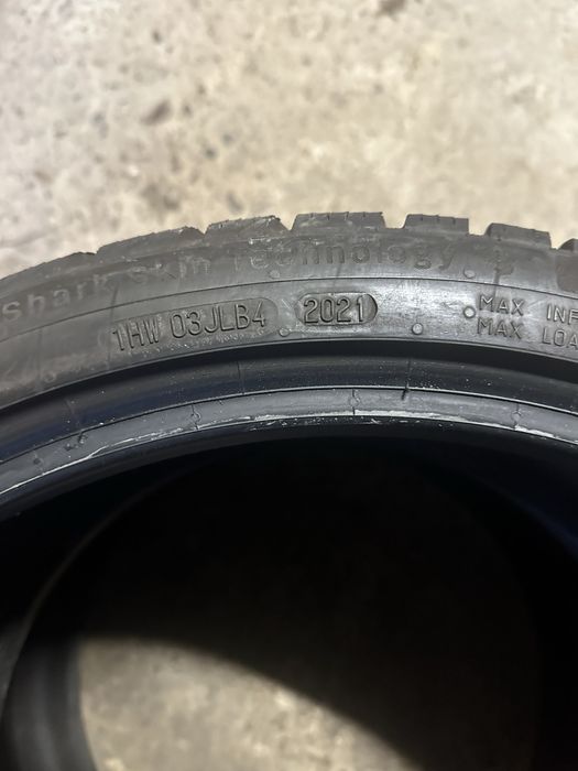 235/35/19- 2 бр Uniyoral