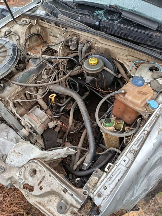 Продам Ауди б4 битая