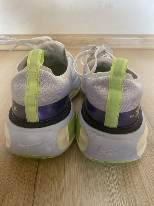 продам беговые nike кроссовки