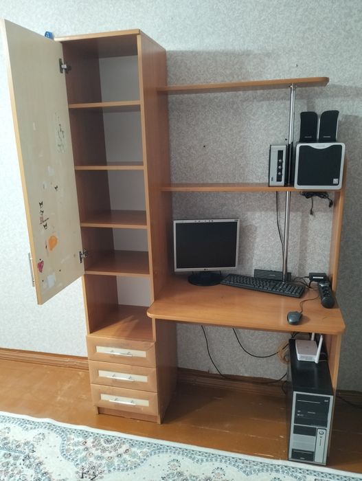 Компьютерный стол