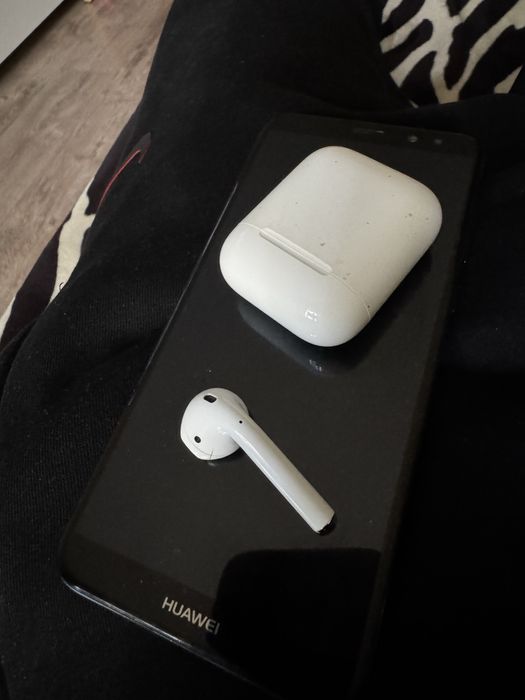 Продам наушники  Airpods
