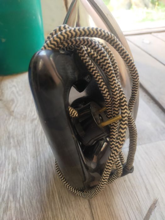 ПРОДАМ Уутюг СССР новый