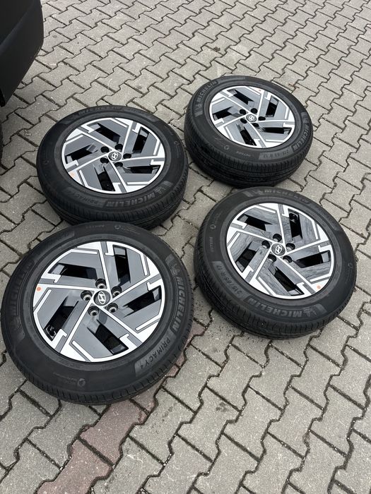 jante hyundai tucson 215 65 17 bicolore noi originale