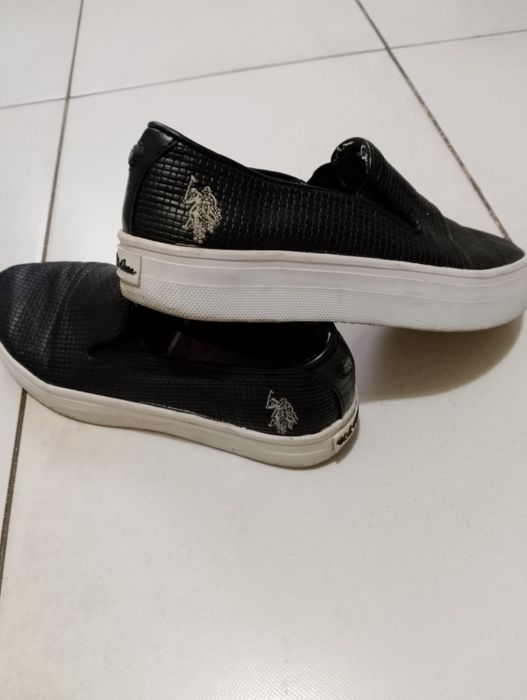 Vând espadrile dama ,piele ecologica,model deosebit,