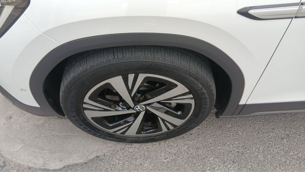 Volkswagen id 6 pro срочно продается
