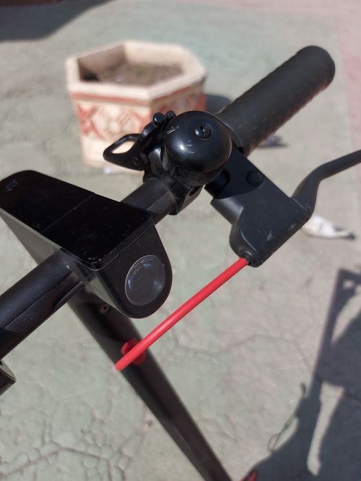 Продам электро-самокат Xiaomi mijia m365 pro