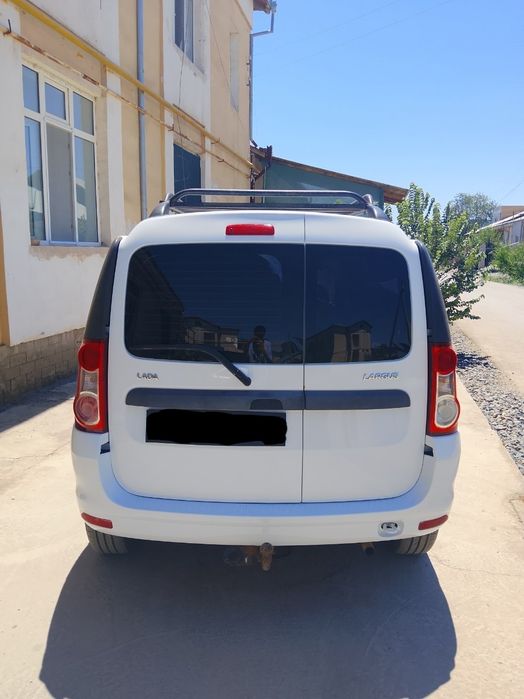 Largus lada reno