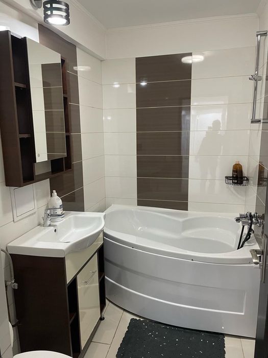 Apartament 2 camere zona centrala mall