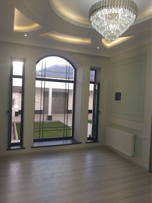 Chiroylik muhtasham yshashga undaydigan uy sotuvga qoyildi