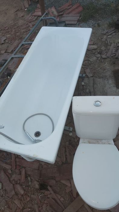 Продам ванный унитаз