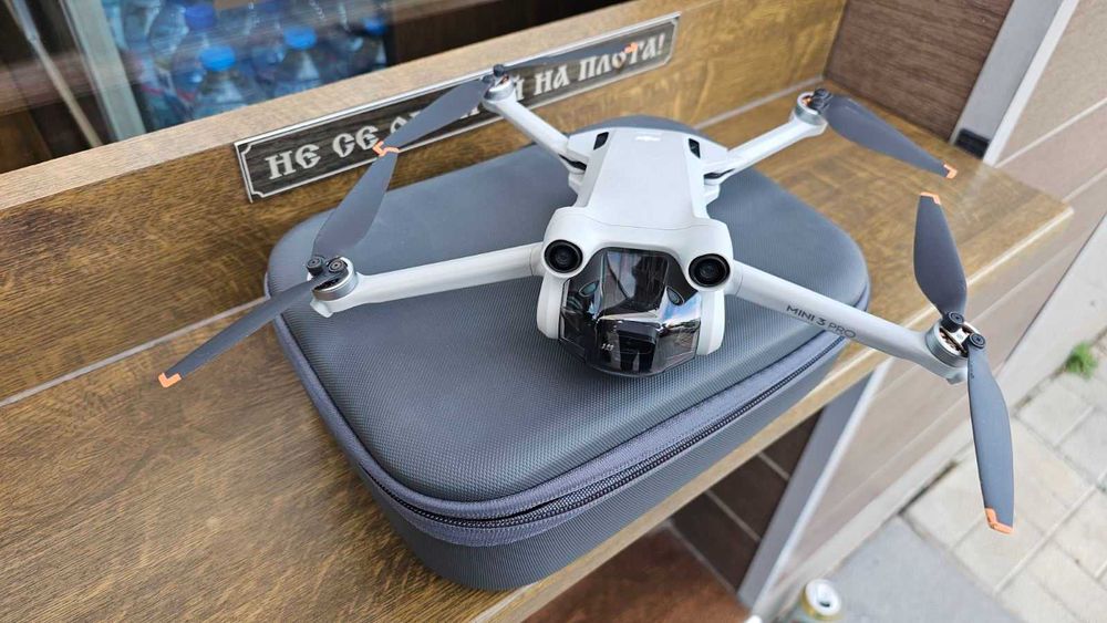 Продавам дрон DJI mini 3 pro