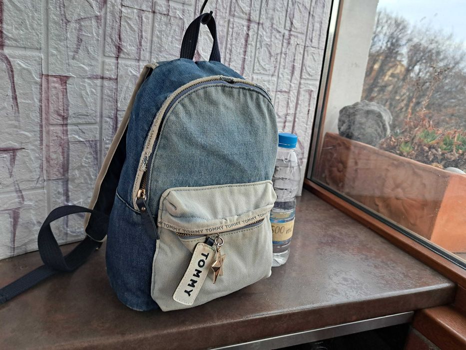 дамска раница.малка дънкова чанта,раничка,Tommy Hilfiger