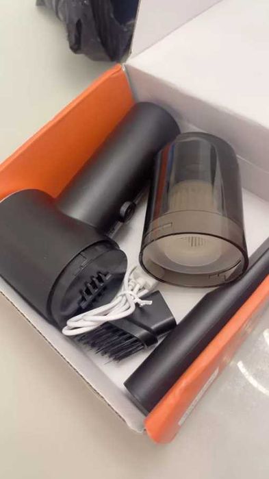 Акумулаторна ръчна прахосмукачка за автомобили с приставки