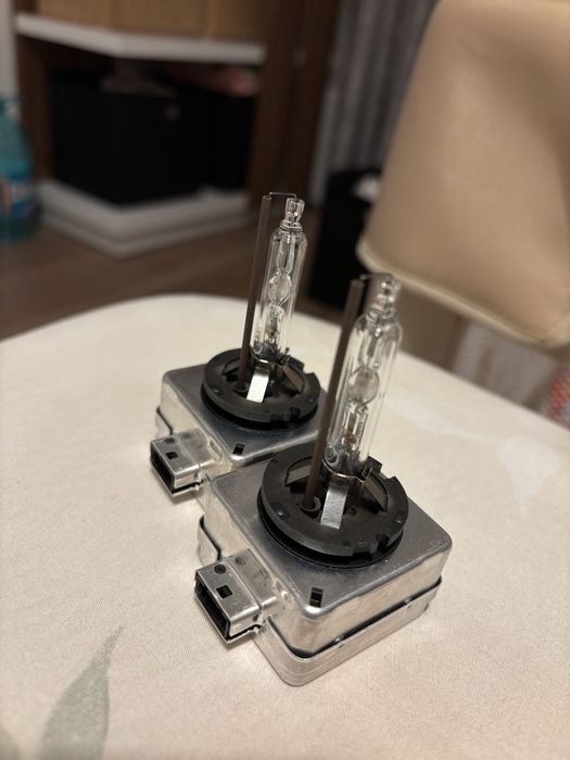 2 becuri Xenon Philips xenecostart 3D11/ D3S 35 W