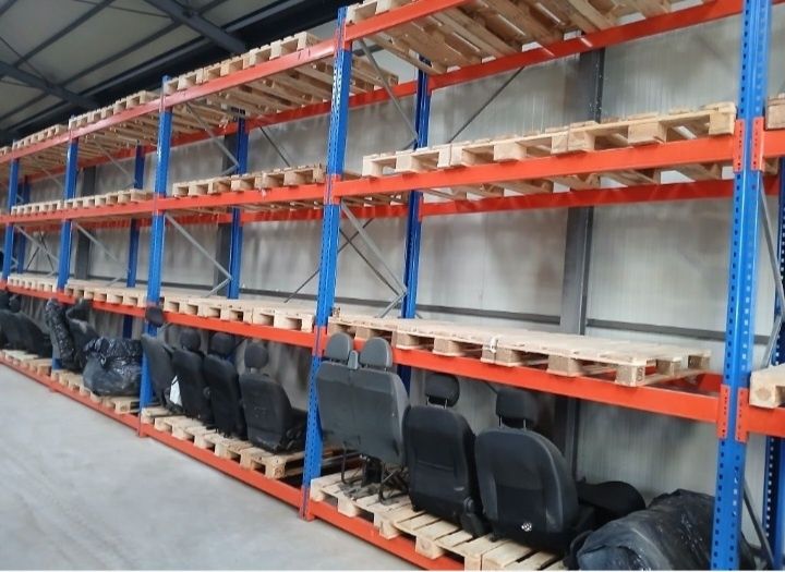 Rafturi metalice dep 2700 ml sh impecabile