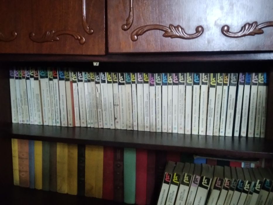 Книги. Собрание Классики и современники 61 книга.