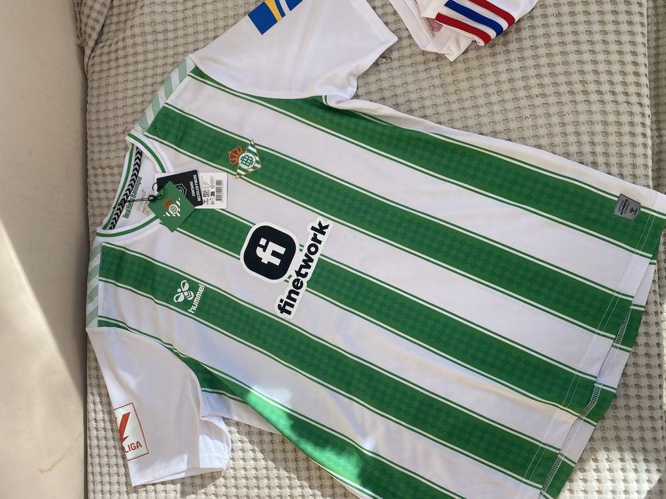 Оригинални футболни фланелки на ралични отбори