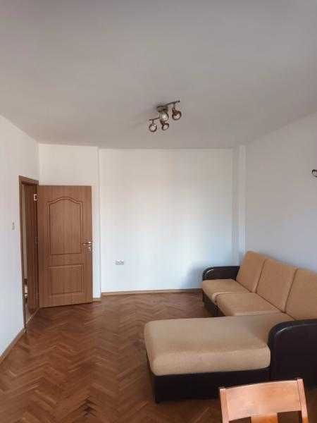 Тристаен полуобзаведен апартамент след основен ремонт