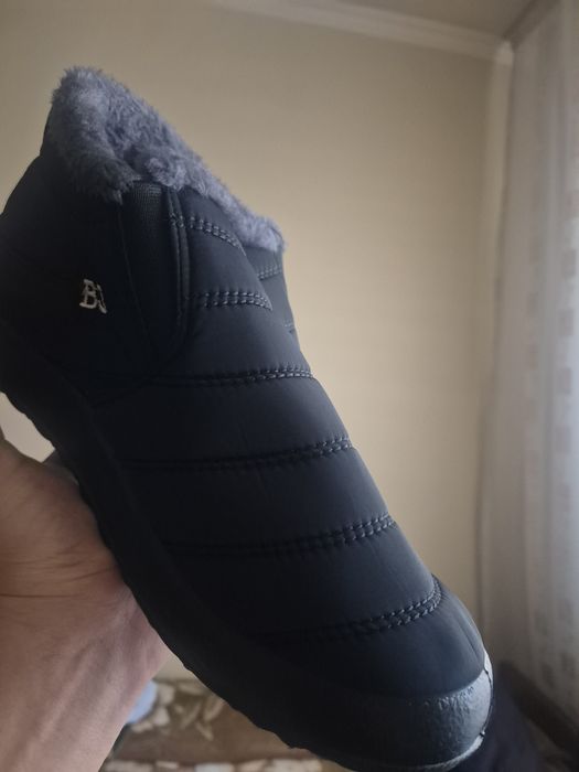 Осень зима . Ботинки угги