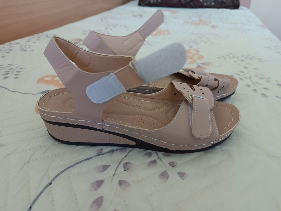 Кожени сандали номер 38