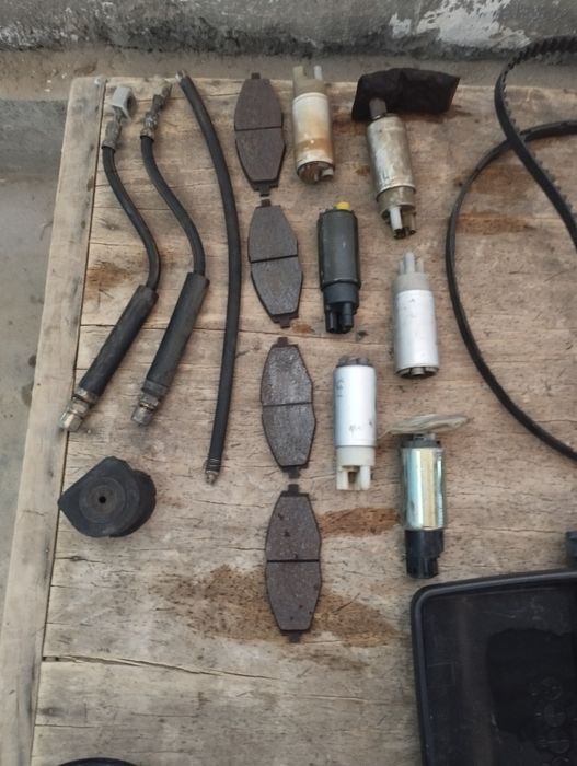 Продаются запчасти для машины состояние отличное