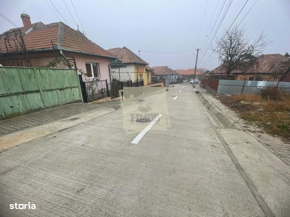 Casa individuala cu 6 camere si 3 bai si 1413 mp teren in Blaj