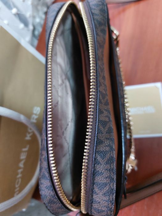 Продам сумку Michael Kors
