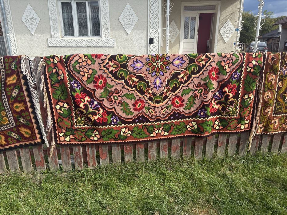 Vand covoare traditionale