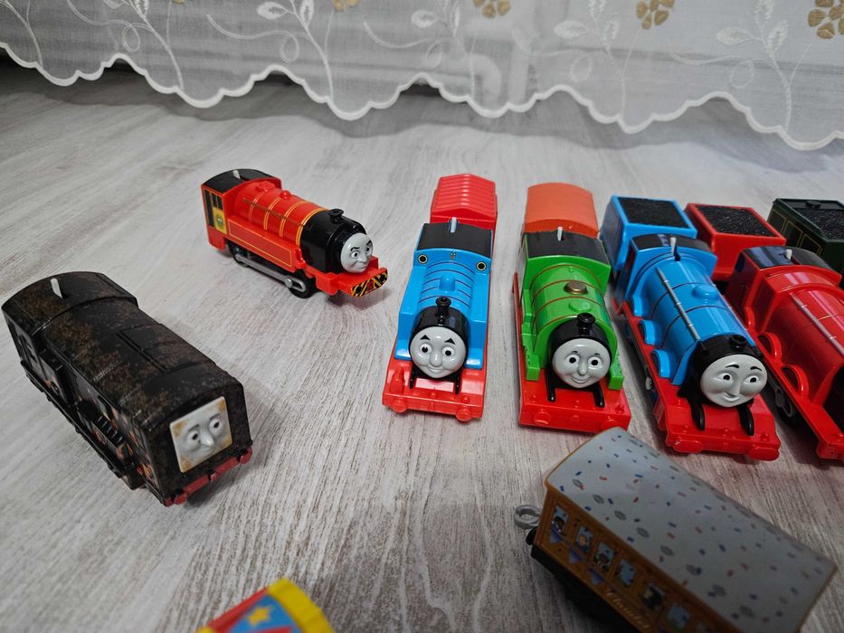 Thomas & friends: Diverse trenuri motorizate