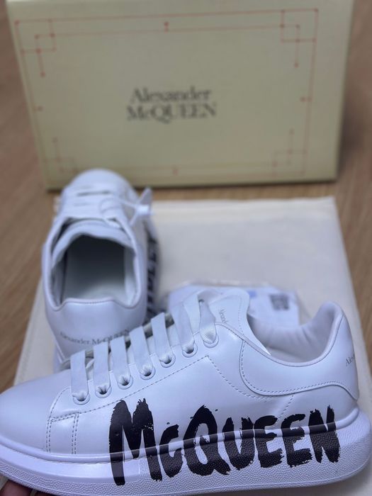 Adidasi Alexander McQueen Graffiti White