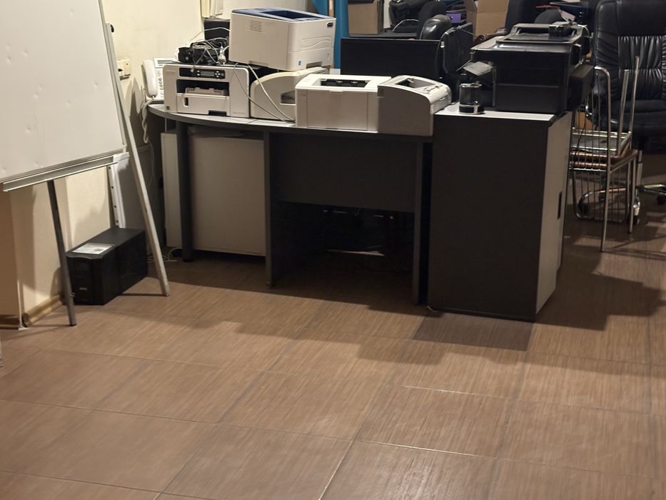 Офисная мебель разная