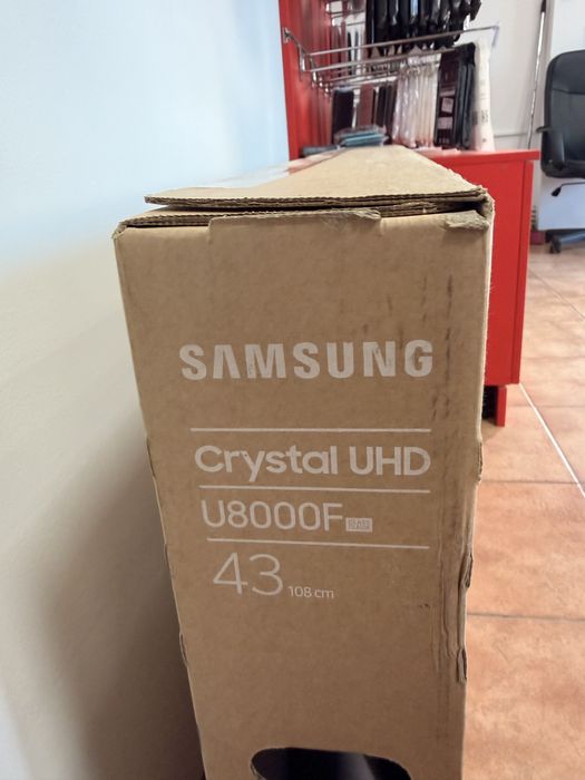 Tv Samsung Crystal UHD U8000F 108cm