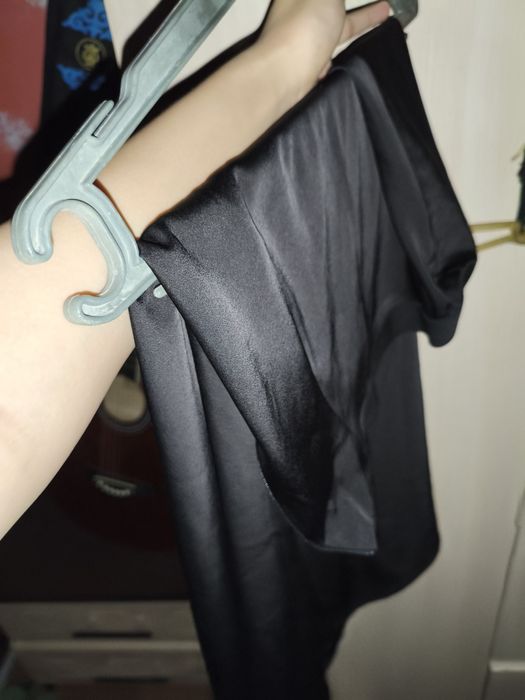 Одежда б/у. Атлас юбка