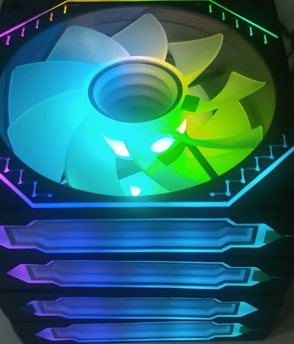 Вентиляторы ARGB для корпуса ПК.