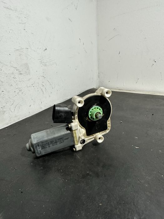 Motoras macara geam stanga fata BMW Seria 5 E60 E61 | 6922267