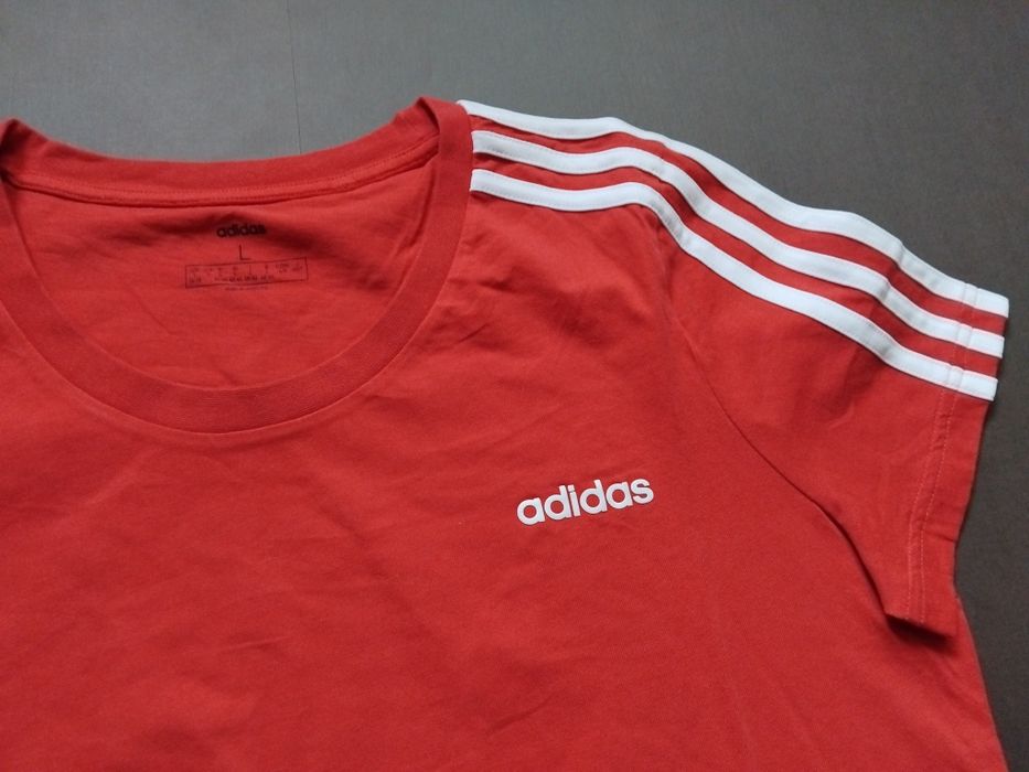 Adidas -L-дамска тениска