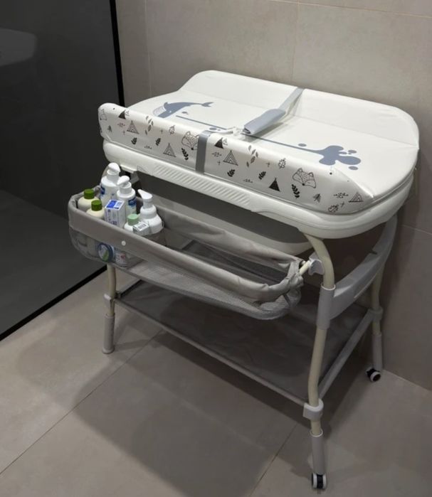 Пеленальный столик, ванночка 2в1