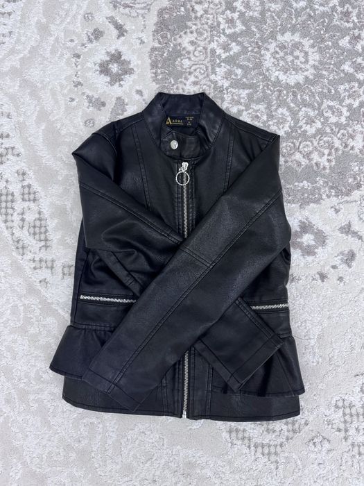 Продаю женскую одежду