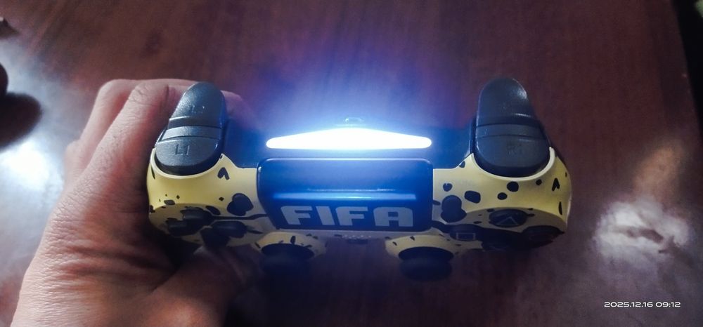 Arginal ps4 joystiklari donasi 270 000 sotiladi