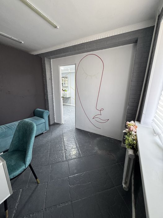 Сдается в кабинете одно место